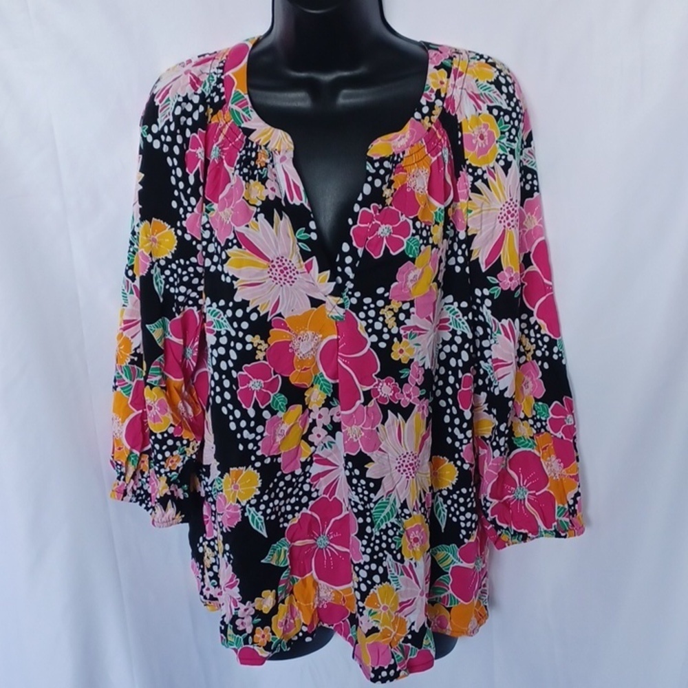 Crown & Ivy Blouse, Pink Floral Smocked Textured Peasant Top